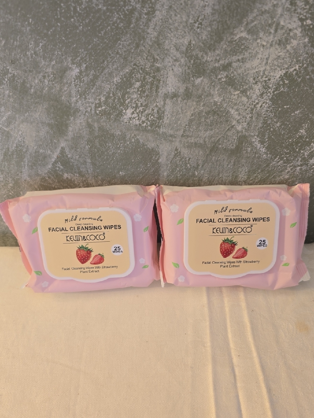 2 Kevin & Coco Facial Cleansing Wipes, Strawberry Plant Extract, 25 Wipes Each
